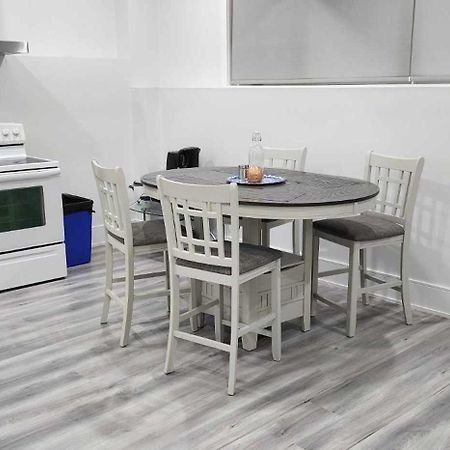 Scarborough New 2-Bedroom Basement Торонто Экстерьер фото