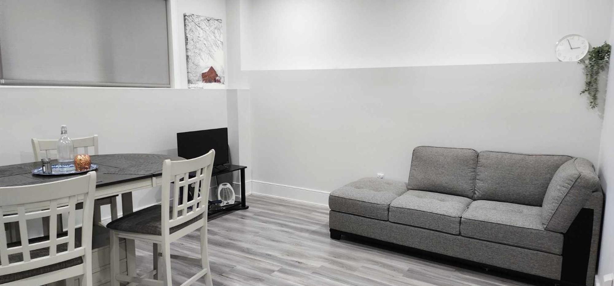 Scarborough New 2-Bedroom Basement Торонто Экстерьер фото