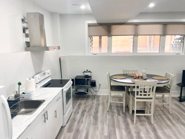 Scarborough New 2-Bedroom Basement Торонто Экстерьер фото